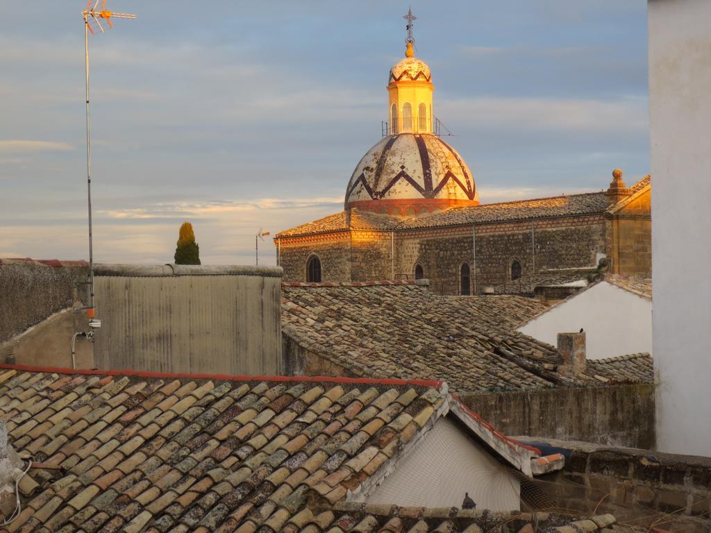 Apartamentos Turisticos El Losal Úbeda Eksteriør bilde